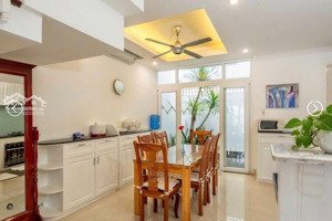 bán nhà 4 tầng lê thước, gần hồ nghinh