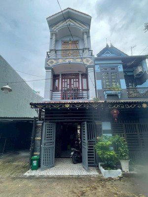 nhà 1 trệt 2 lầu giá rẻ gần ngã tư miễu ông cù, thuận an