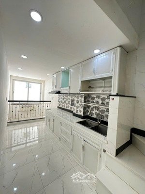 bán gấp xuất cảnh - 15m - 4 tầng - giá 3.68 tỷ - nhà ngô quyền quận 10