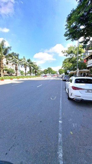 bán nhà mặt phố văn cao 55m2, giá 39 tỷ. ba đình