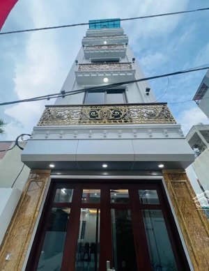 chính chủ bán nhà cổ nhuế- 6 tầng, tháng máy- xây mới- lô góc ngõ 4m, thoáng .