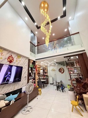 chủ gửi bán nhà hồ đắc di - dt 7,5x9,5m 1 trệt 3 lầu - giá 8,3ty tl