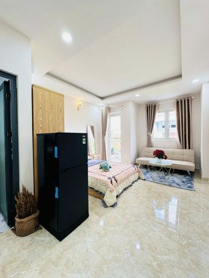 siêu phẩm 40m2 bancol nhà mới gần vlu ,hutech full nội thất hỗ trợ 500k