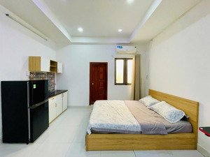 cho thuê phòng full nội thất có cửa sổ ngay vòng xoay công trường dân chủ_chợ tân định_ueh