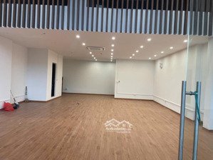 chính chủ cho thuê shophouse chân đế tầng 2, tổng diện tích 200m2