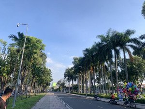 nhà mặt tiền hồng hà quận phú nhuận, dt 75m2 bề ngang 7.4m, sát cv gia định, shr, kdoanh, chỉ 16 tỷ