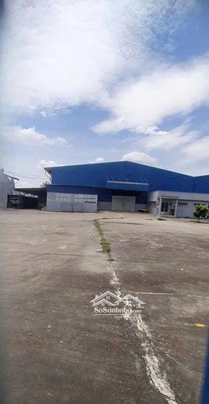 cho thuê xưởng may 7.000m2 quốc lộ 1a, bình tân, nền gạch men, có máy may, đường container