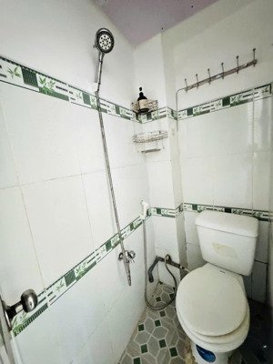 nhà 1 xẹt quang trung p10 dt 4x13m 2 lầu 4pn