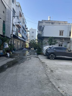 hàng đầu tư- 10x11 khu phân lô tách được 2 sổ hẻm 7m sát mt hà huy giáp quận 12 chỉ 5,x tỷ