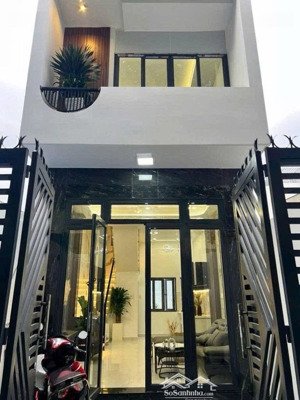 sos! bán nhà ngay đường võ văn kiệt, phường 5, quận 5, hẻm xe hơi 5m, 2 tầng tặng nội thất