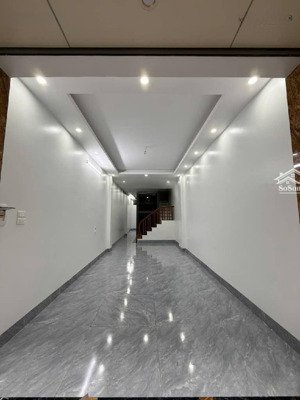 bán nhà cầu giấy_nhà đẹp 6 tầng thang máy _ô tô vào nhà _gần phố_ô tô tránh_51m x 6t nhỉnh 17 tỷ