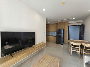 cho thuê căn 2 phòng 77m2 căn góc cc vung tau centre point. giá 12.5 triệu/ tháng . lh 