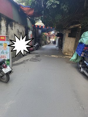 chính chủ cầu giấy. 10 phòng khép kín. 7 tầng thang máy. dòng tiền 700tr/1 năm.