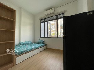 studio cửa sổ lớn chỉ 4tr full nội thất