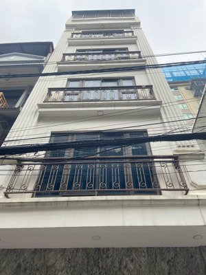 cho thuê nhà phố nguyễn tuân dt 70m2x5 tầng, mt 5m, thiết kế thông sàn, thang máy cuối nhà