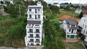 bán ks mới xây 7 tầng 20 phòng- view đồi đẹp, phường lâm viên , đà lạt , lâm đồng