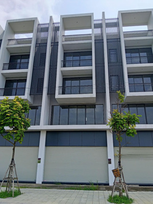 chính chủ bán shophouse big c bắc giang