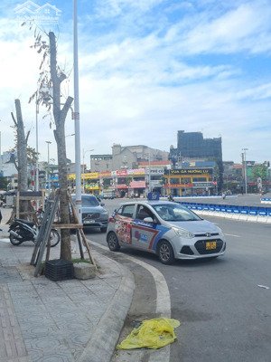 mặt phố ngọc thụy - đường hồng tiến. kinh doanh - vỉa hè - lô góc. 100m2 - 6t - giá 3x tỷ