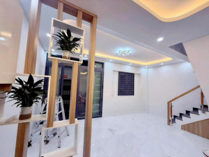 bán 2 căn nhà mới lê văn việt,sát ga metro ,hiếm hot hời nhất khu vực quận 9 giá chỉ 5.7tỷ tl!!!