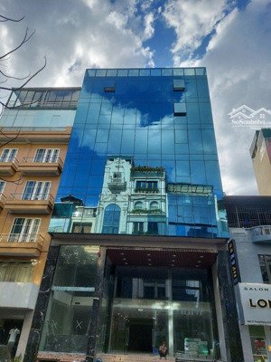 cho thuê nhà mặt phố mỹ đình . dt : 65 m * 8 tầng . mt : 5 m .thông sàn , thang máy tốc độ cao