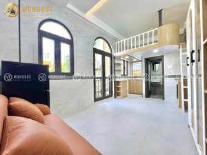 cách iuh 500m, phòng đầy đủ nội thất mới 100%, máy giặt riêng, bancol