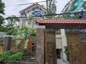 biệt thự sân vườn 190m² - full nội thất gỗ đỏ - hạ chào giảm 300tr, giá mới chỉ 8 tỷ - hóc môn