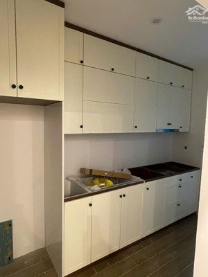 chính chủ cho thuê căn hộ mới 100% 2n1k phố hạ hồi, hoàn kiếm