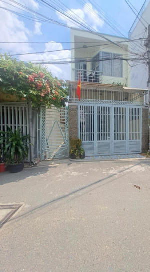 bán nhà ở và dãy nhà trọ, 2 tầng, 187m2, sổ hồng riêng, thuộc phường thạnh lộc, q12, tp hcm.