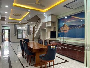 nhà phố lakeview city cần cho thuê giá 25tr/th, căn góc giá 35tr/th. lh: 