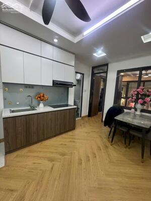 Bán căn hộ CCMN Hào Nam, Đống Đa 50m, 2 ngủ FULL ĐỒ giá 2.65 tỷ, 50M ra phố