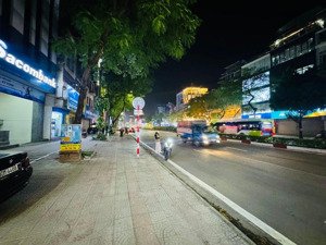 tòa 9.5 tầng thang máy mặt phố nguyễn văn cừ vỉa hè rộng kinh doanh đỉnh dt 115m mt 5m- 64 tỷ