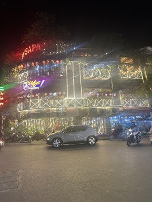 cho thuê nhà mặt phố hoàng ngân-cầu giấy,dt: 60m2 x 3tầng,mt:18m,giá thuê: 40tr/t.kinh doanh mọi mh