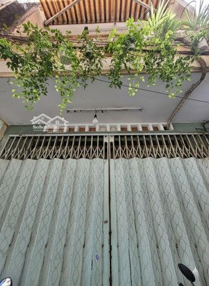 bán nhà 3 tầng ngang 4m - q1 - hẻm ba gác thông - 5m ra hxh - 20m ra mặt tiền - nhỉnh 4 tỷ