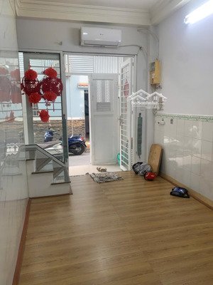 chính chủ bán nhà hẻm ba gác 5/99/ nơ trang long 32.4 m2 vuông vức giá 6 tỷ 8 tl
