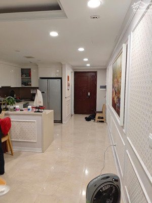 cc bán căn hộ tân hoàng minh 36 hoàng cầu - tầng 11, 03 ngủ, full nội thất, dt: 142m, giá: 17.5 tỷ