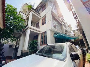 biệt thự vip trần kim xuyến, hàng hiếm cầu giấy, dân trí cao,an sinh đỉnh, kinh doanh, văn phòng