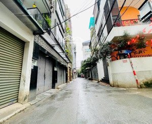 lạc long quân - vệ hồ - cầu giấy - hồ tây - 45m, mt 4.3m, 5 tầng - 7 chỗ vèo vèo, 1 nhà ô tô tránh.