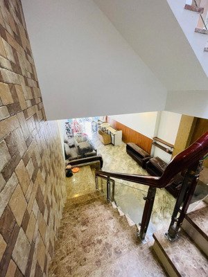 bán nhà 3 tầng trung tâm nha trang đường trần thị tính. diện tích: 90m2 hướng đông nam, đường 5,5m