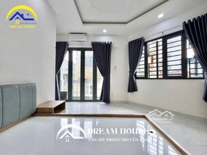 studio ban công siêu thoáng - ngay trục đường chính - thuận lợi di chuyển giữa các quận