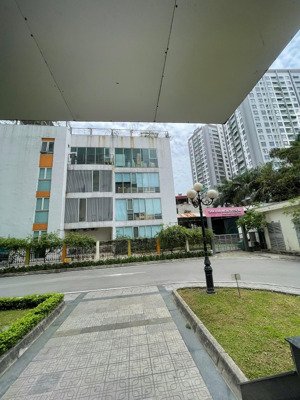 cho thuê mặt bằng tầng 2 hoàng cầu skyline 36 hoàng cầu đống đa chia từ 100m²