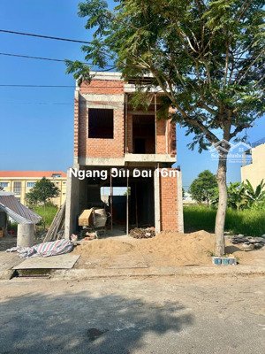 nhà mới 100% sài gòn village long hậu. giá 4,5tỷ sổ hoàn công. kịp dọn vào trước tết 2026