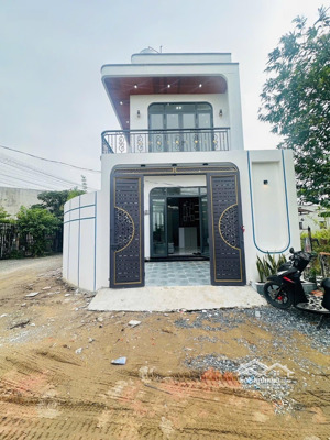 bán nhà lô góc 2mt ở, buôn bán được sát đường nhựa lục viên gần chợ đình