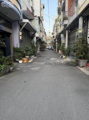 TRƯỜNG SA - QUẬN 3, CƯ DÂN ĐỒNG BỘ, XE HƠI NGỦ NHÀ, 4 LẦU LUNG LINH - AN SINH TUYỆT ĐỈNH.