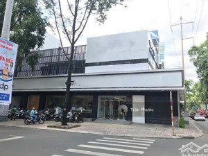 cho thuê góc 2 mặt tiền phạm ngọc thạch, quận 3 - dt: 22 x 19m kc: trệt+lửng+2 lầu+sân thượng