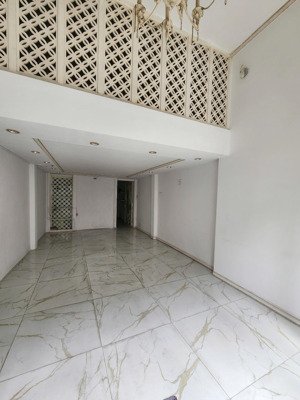 nhà 2 mặt tiền kinh doanh cư xá bắc hải - 4x17m - thiết kế trống suốt, có sẵn máy lạnh