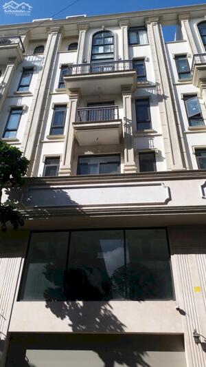 Cho thuê nhà mặt đường Văn Tiến Dũng, 130m2, 5 tầng, thông sàn, thang máy