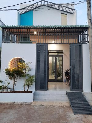 nhà 1 trệt 1 lửng 5x22m, dtsd 147m2, 3pn, hẻm xe hơi, hướng nam, long hậu, cần giuộc