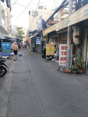 bán nhà mặt phố 104m2, 12 tỷ tại bùi văn ba, tân thuận đông, q7, hcm