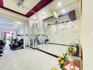 nhà mặt tiền 10m 3 tầng mới kinh doanh siêu đẹp gần lê văn việt 7.3 tỷ