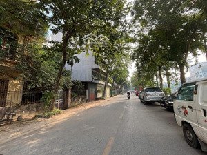 mặt phố quán tình - ô tô tránh - vỉa hè - gần hồ - hiếm người bán